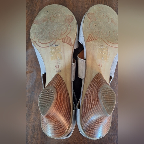 Women's Cream Heeled Shoes - Picture 4 of 4